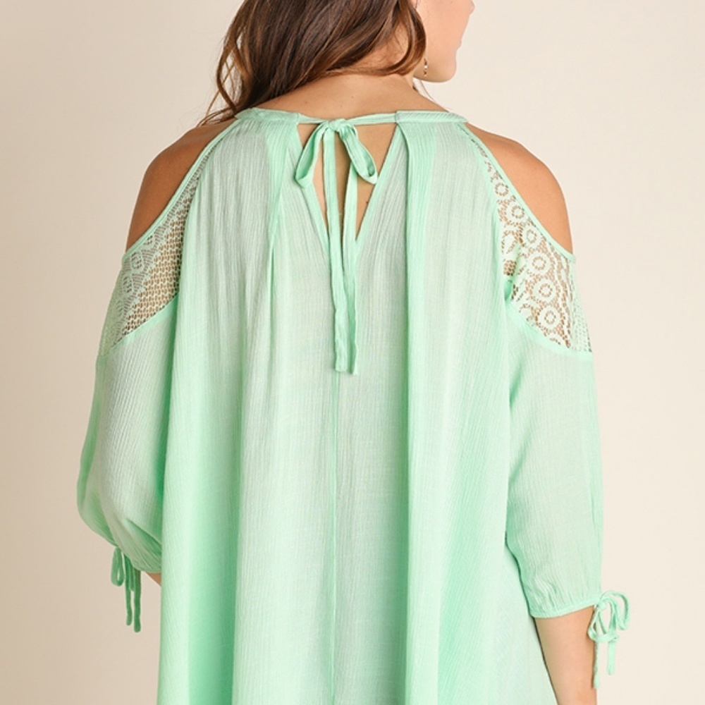 NWT Umgee Mint lace detailed cold shoulder top - Picture 3 of 3